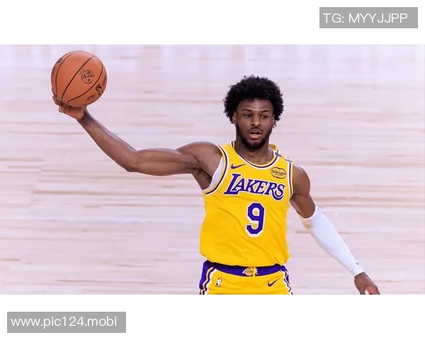 明日战绿军！湖人官方：全员健康，布朗尼&蒂耶罗下放G联赛