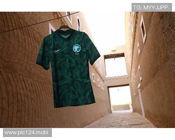 贺希宁社媒晒照：能身披国家队球衣出征，再累也值得